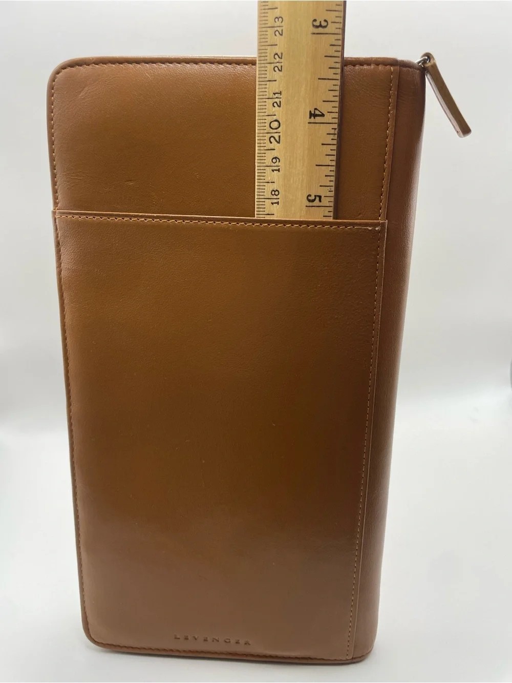 Levenger Fine Leather Travel Wallet Organizer Zip-Around